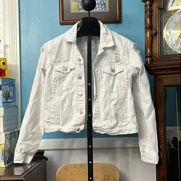 ALMOST FAMOUS White Distressed Jean Jacket, high waisted - Picture 1 of 5